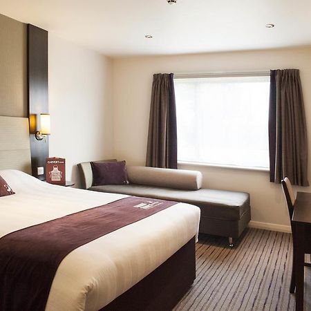 Premier Inn Merthyr Tydfil Kültér fotó