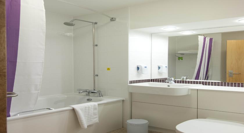 Premier Inn Merthyr Tydfil Kültér fotó