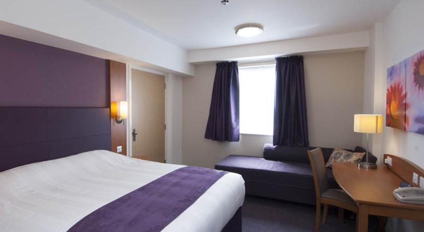 Premier Inn Merthyr Tydfil Kültér fotó