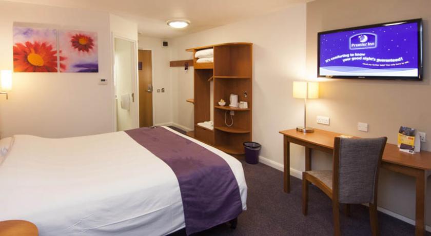 Premier Inn Merthyr Tydfil Kültér fotó