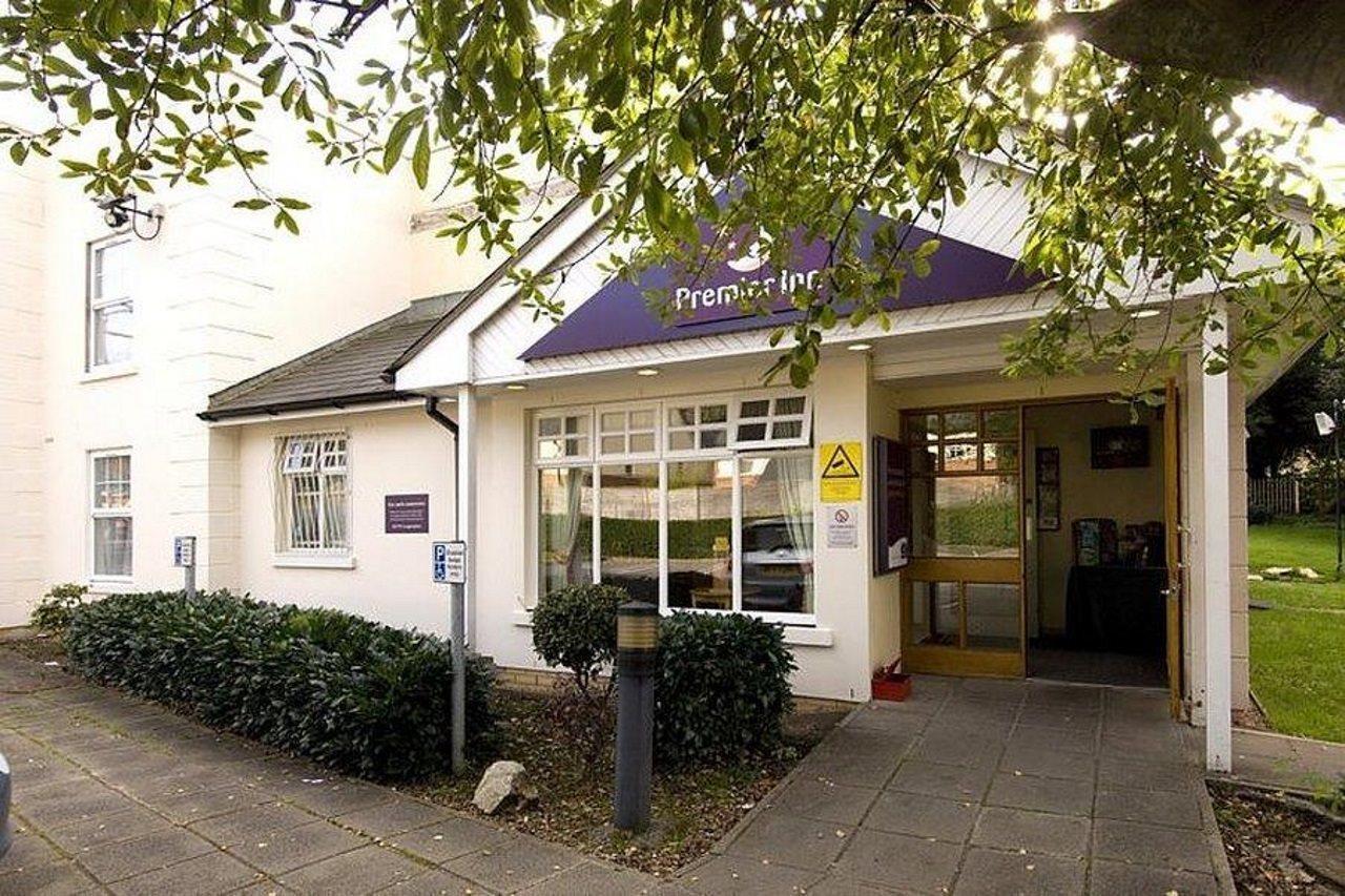 Premier Inn Merthyr Tydfil Kültér fotó