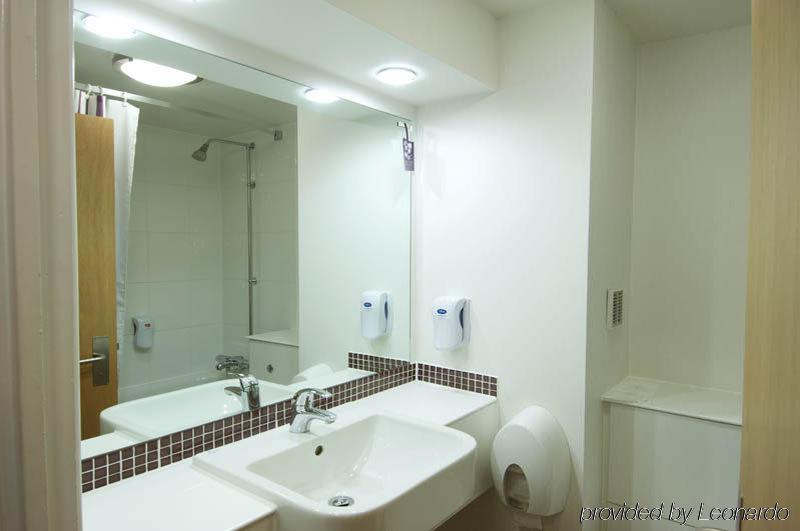 Premier Inn Merthyr Tydfil Kültér fotó
