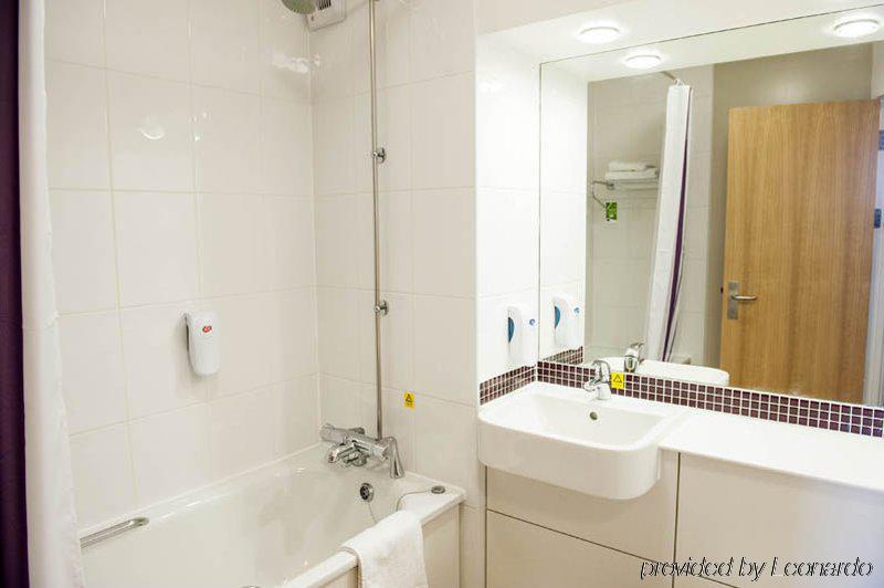Premier Inn Merthyr Tydfil Kültér fotó