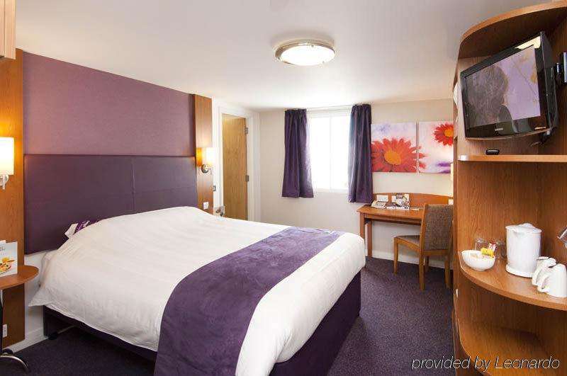 Premier Inn Merthyr Tydfil Kültér fotó